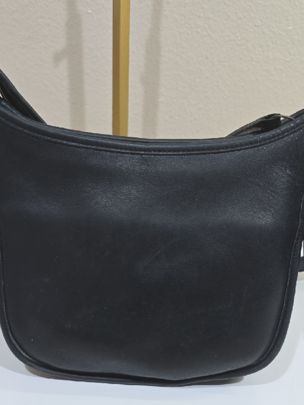 Vintage Coach Black Leather Hobo🌹 Crossbody with Gold-Tone Hardware - Picture 6 of 15